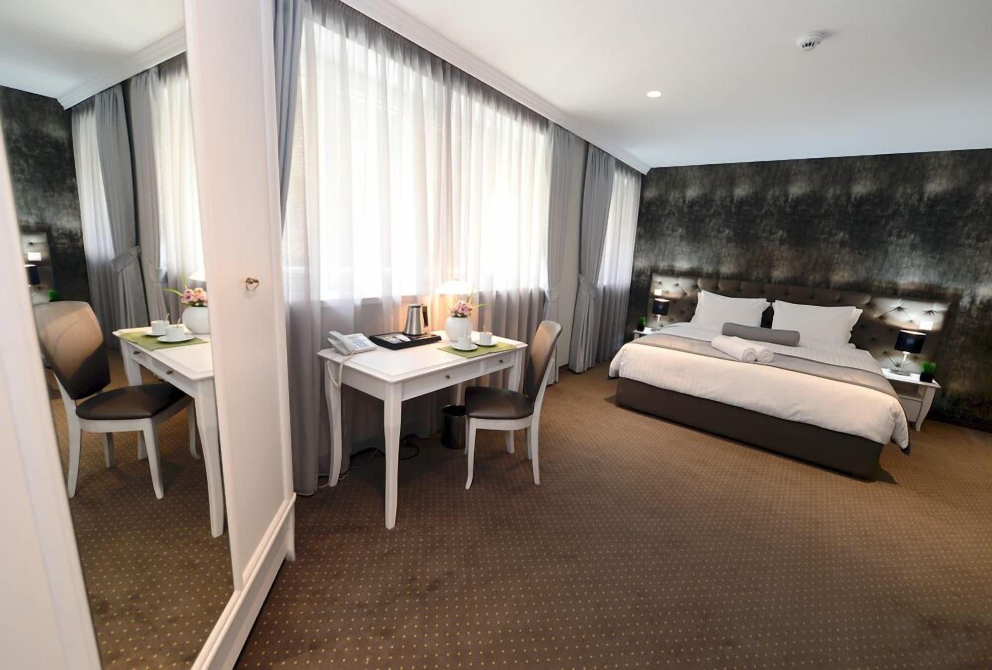 Alexandar Square Boutique Hotel Σκόπια Εξωτερικό φωτογραφία