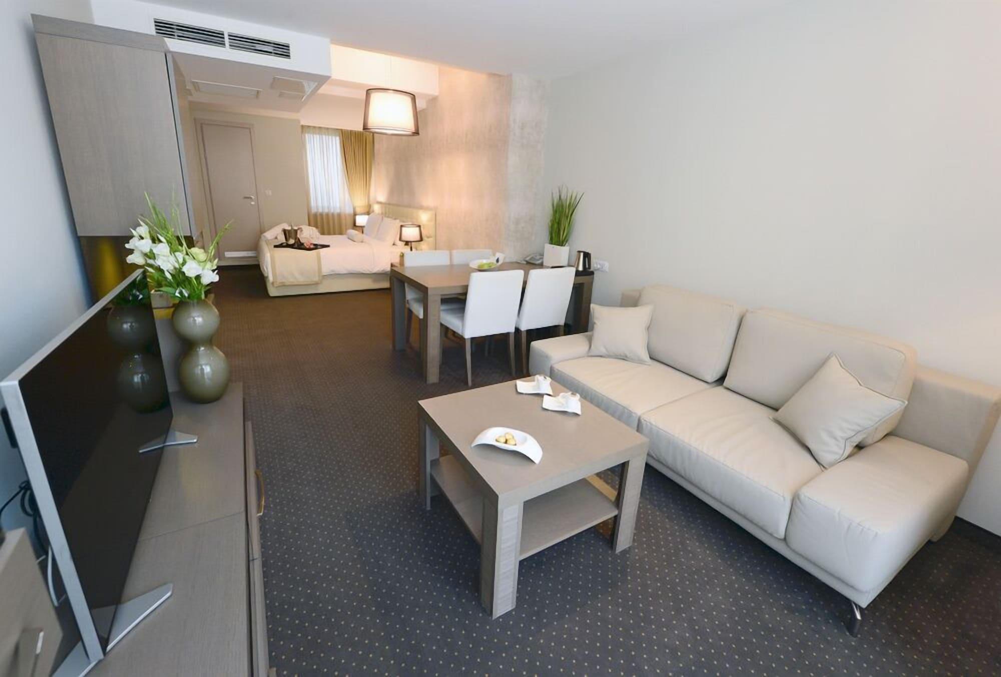 Alexandar Square Boutique Hotel Σκόπια Εξωτερικό φωτογραφία