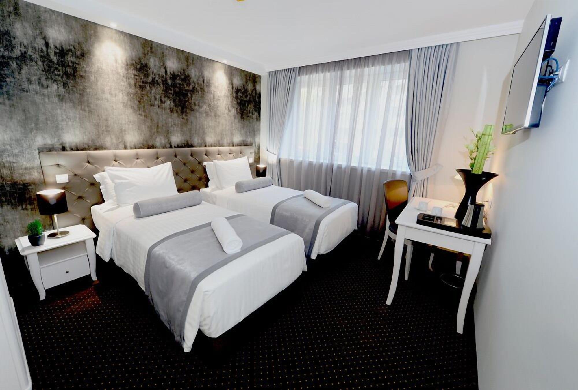 Alexandar Square Boutique Hotel Σκόπια Εξωτερικό φωτογραφία