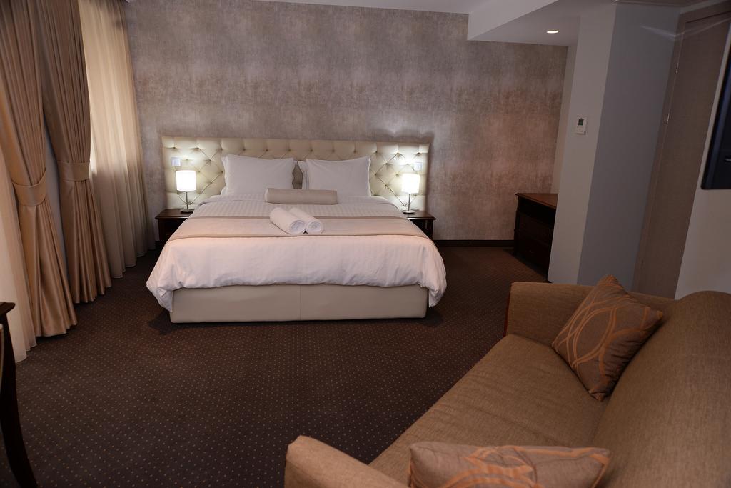 Alexandar Square Boutique Hotel Σκόπια Εξωτερικό φωτογραφία