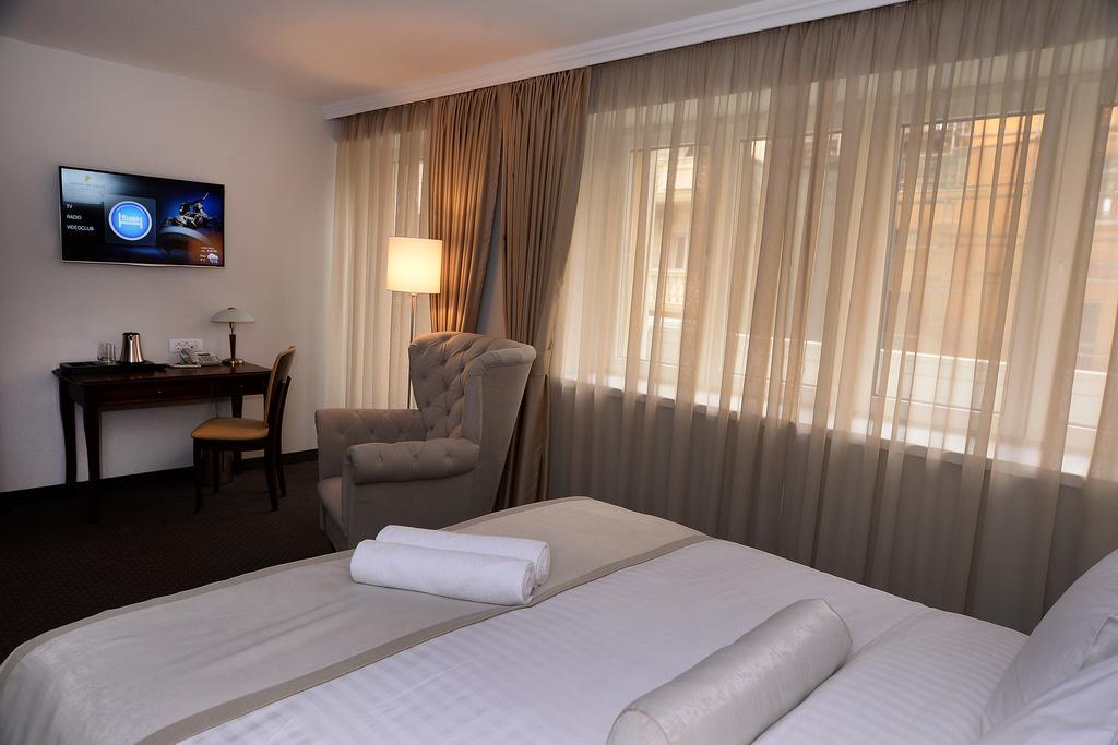Alexandar Square Boutique Hotel Σκόπια Εξωτερικό φωτογραφία