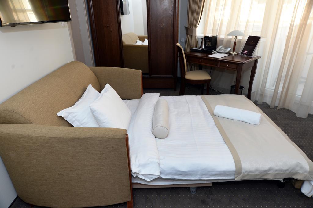 Alexandar Square Boutique Hotel Σκόπια Εξωτερικό φωτογραφία