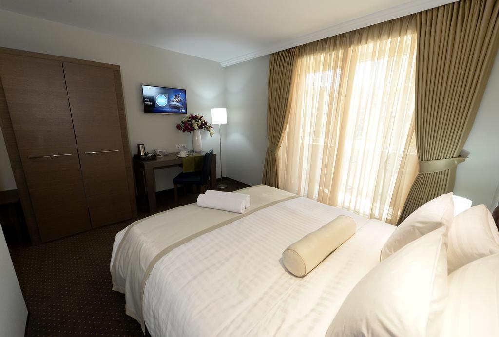 Alexandar Square Boutique Hotel Σκόπια Εξωτερικό φωτογραφία
